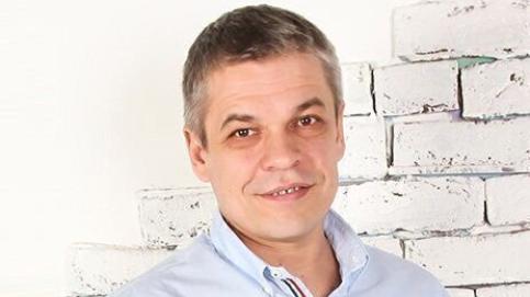 О том, зачем он создал симбиоз риелторского агентства и тренинговой компании и почему кризис – время новых возможностей 