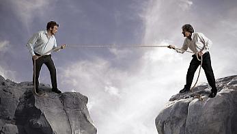 Почему двум друзьям-учредителям лучше отдать совместную бухгалтерию в независимые руки