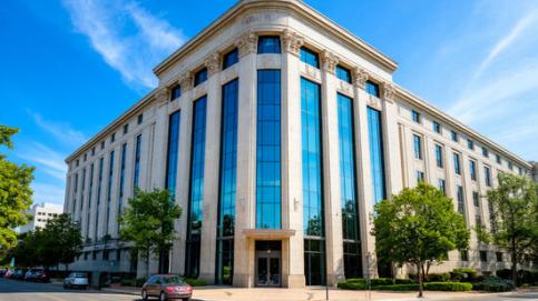 Как крупный банк оптимизировал расходы на зарплату и кадры за 7 месяцев