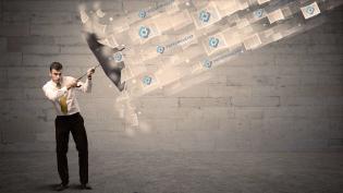 Операторов персональных данных пугают штрафами: что ответить на запрос Роскомнадзора?