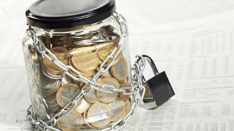 Блокировка расчетного счета налоговой: причины и способы снятия